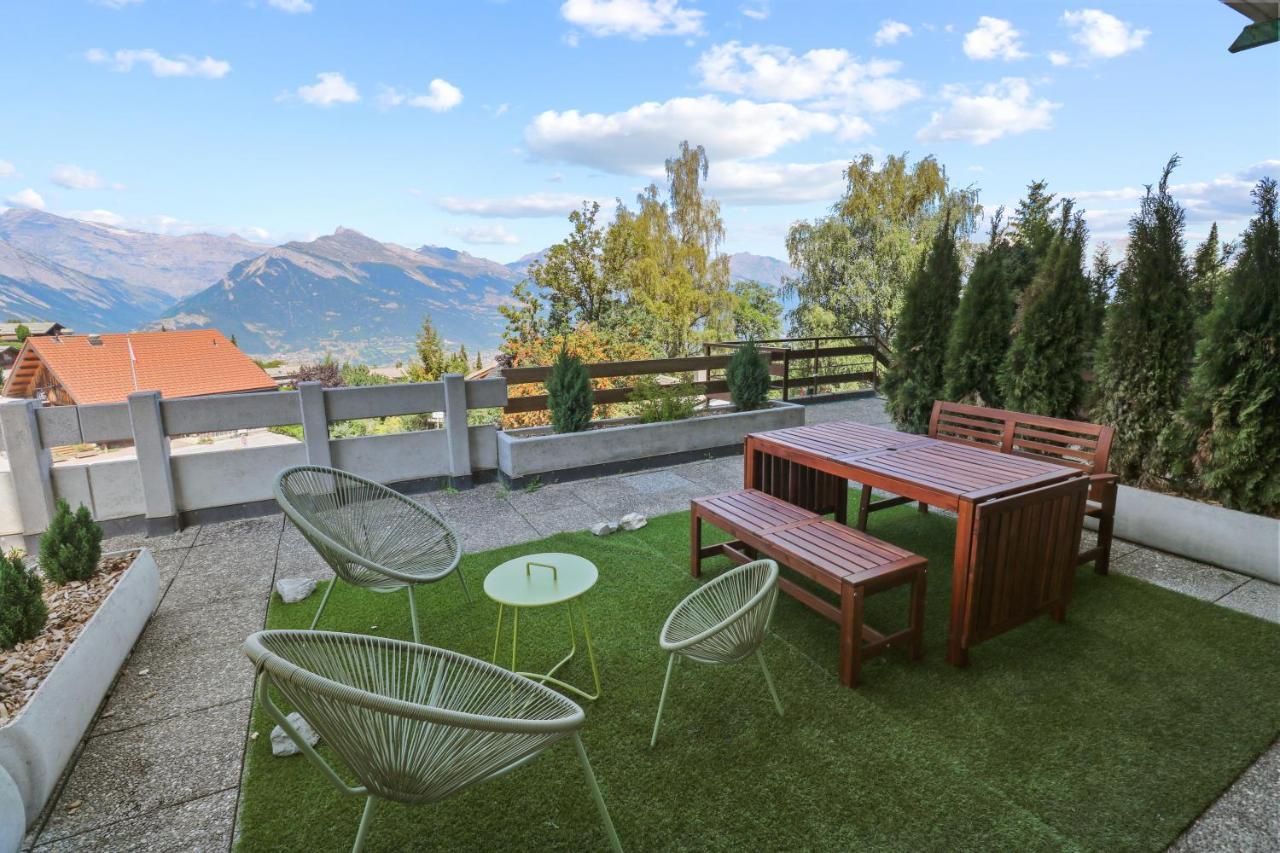 Superbe Appartement Avec Piscine Нендаз Екстериор снимка